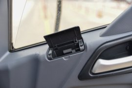 蓝擎·龙N&nbsp;载货车驾驶室                                               图片