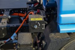 蓝擎·悦EN 宽体 气刹 4.18米单排纯电动厢式轻卡 宁德时代120.27kWh