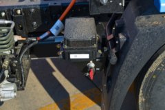 蓝擎·悦EN 宽体 气刹 4.18米单排纯电动厢式轻卡 宁德时代120.27kWh