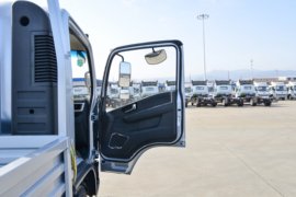 德龙G200&nbsp;载货车驾驶室                                               图片