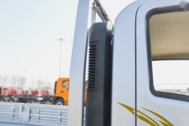 德龙G200&nbsp;载货车底盘                                                图片