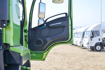 �������ó� ����G500 ���ϰ� 4.3L���� 240���� 4X2 ��ʿ��10�� 4.2���Ű���ж��ͼƬ