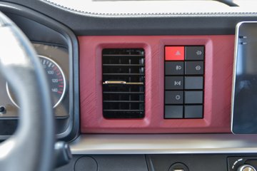 �������ó� ����G500 ���ϰ� 4.3L���� 240���� 4X2 ��ʿ��10�� 4.2���Ű���ж��ͼƬ