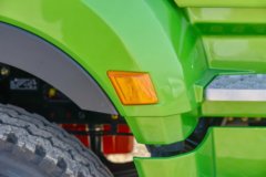 陕汽商用车德御Q300 8.5L柴油 380马力 8X4 法士特12档 5.8米自卸车