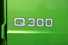 陕汽商用车德御Q300 8.5L柴油 380马力 8X4 法士特12档 5.8米自卸车