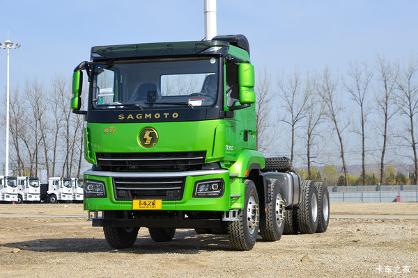 陕汽商用车 德御Q300 8.5L柴油 380马力 8X4 法士特12档 5.6米自卸车