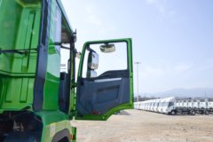 陕汽商用车德御Q300 8.5L柴油 380马力 8X4 法士特12档 5.8米自卸车