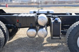 德御Q300&nbsp;自卸车底盘                                                图片