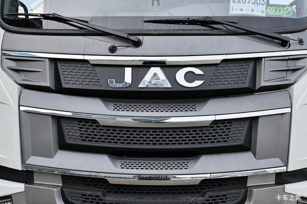 江淮 格尔发A5XⅢ中卡 240马力 4X2 9.8米厢式载货车(HFC5181XXYP2K3A70S)