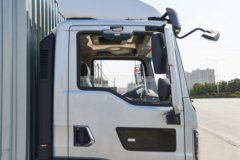 重汽HOWO轻卡统帅PRO 2.5L柴油 170马力 8档 4.15米单排厢式轻卡