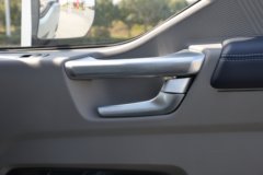 重汽HOWO轻卡统帅PRO 2.5L柴油 170马力 8档 4.15米单排厢式轻卡