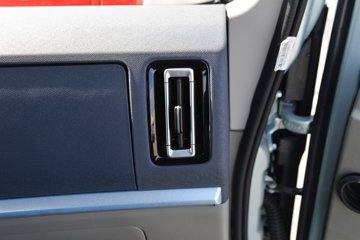 ����HOWO�Ῠͳ˧PRO 2.5L���� 170���� 8�� 4.15�׵�����ʽ�ῨͼƬ