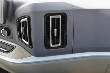 ����HOWO�Ῠͳ˧PRO 2.5L���� 170���� 8�� 4.15�׵�����ʽ�ῨͼƬ