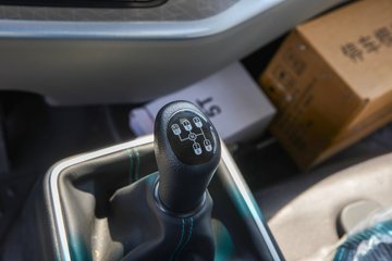 ����HOWO�Ῠͳ˧PRO 2.5L���� 170���� 8�� 4.15�׵�����ʽ�ῨͼƬ