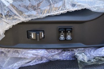 ����HOWO�Ῠͳ˧PRO 2.5L���� 170���� 8�� 4.15�׵�����ʽ�ῨͼƬ