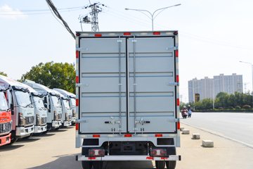 ����HOWO�Ῠͳ˧PRO 2.5L���� 170���� 8�� 4.15�׵�����ʽ�ῨͼƬ