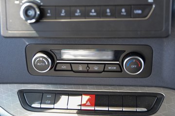 ����HOWOͳ˧PRO 2.5L���� 180���� ������8�� 4.15�׵�����ʽ�ῨͼƬ