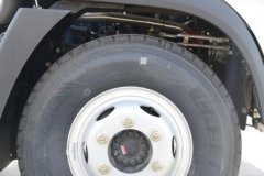 重汽HOWO统帅PRO 2.5L柴油 180马力 万里扬8档 4.15米单排厢式轻卡