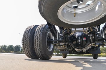 HOWOͳ˧PRO 2.5L 180 8 4.15׵ʽῨͼƬ