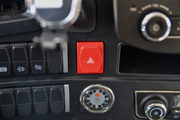 �й�����HOWO ͳ˧ 145���� 4.15�׵��������Ῠ(����6��)ͼƬ