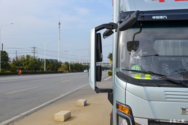 选购中国重汽豪沃统帅让您宽赢天下赚钱有道