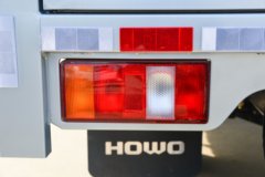重汽HOWO轻卡统帅 2.5L柴油 180马力 6档 4.15米单排厢式轻卡