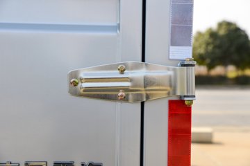 ����HOWO�Ῠͳ˧ 2.5L���� 180���� 6�� 4.15�׵�����ʽ�ῨͼƬ