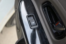 骏航ES7&nbsp;电动封闭厢货驾驶室图片