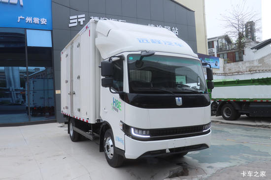 Զ������H8E 2025�����˰� ��ɲ 4.15�׵��Ŵ��綯��ʽ�Ῠ ����ʱ��120kWh
