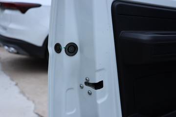 江豚&nbsp;电动封闭厢货驾驶室图片