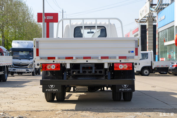 福田奥铃 智蓝EM 4.5T 3.815米单排纯电动栏板轻卡50.38kWh