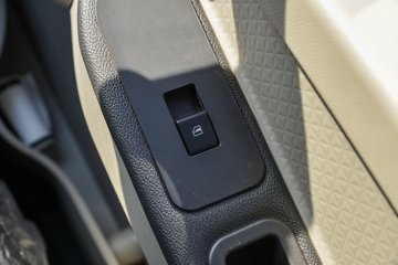 ����HOWO�Ῠͳ˧ 2.5L���� 180���� 12�� 3.85���Ű��դʽ�ῨͼƬ