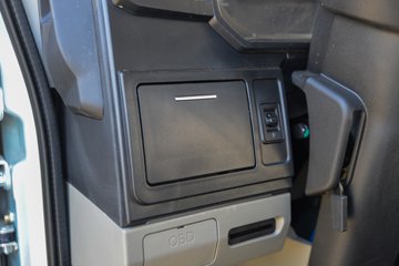 ����HOWO�Ῠͳ˧ 2.5L���� 180���� 12�� 3.85���Ű��դʽ�ῨͼƬ