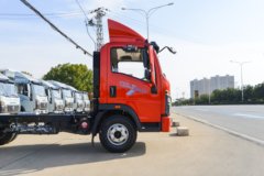 中国重汽HOWO 统帅 170马力 4.15米单排厢式轻卡(法士特8档)