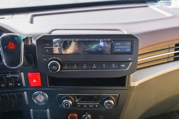 �й�����HOWO ͳ˧ 170���� 4.15�׵�����ʽ�Ῠ(��ʿ��8��)ͼƬ