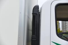 解放 虎6G中体 4.5T 4.05米单排插电式混合动力冷藏车14.016kWh