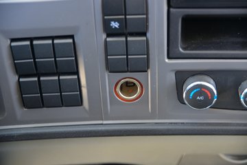 ����HOWO���� 2.5L���� 180���� ������8�� 4.15�׵��Ų�դʽ�ῨͼƬ