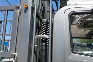 ����HOWO���� 2.5L���� 180���� ������8�� 4.15�׵��Ų�դʽ�ῨͼƬ