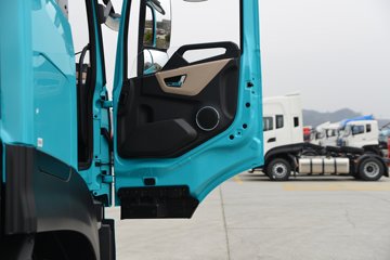 ��������KL ���ذ� 6X4 ����ʽ���綯ǣ���� ��������Դ400kWhͼƬ