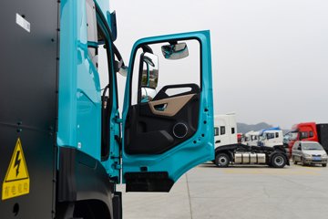 ��������KL ���ذ� 6X4 ����ʽ���綯ǣ���� ��������Դ400kWhͼƬ