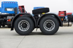 东风天龙KL 标载版 6X4 换电式纯电动牵引车 兰钧新能源400kWh