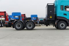 东风天龙KL 标载版 6X4 换电式纯电动牵引车 兰钧新能源400kWh