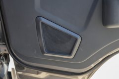 中国重汽HOWO 悍将 151马力 3.85米排半栏板轻卡(万里扬8档)