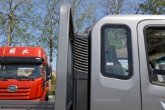 中国重汽HOWO 悍将 151马力 3.85米排半栏板轻卡(万里扬8档)