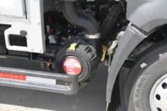 中国重汽HOWO 悍将M 145马力 3.85米排半栏板轻卡(万里扬8档)