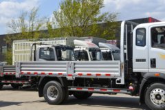 中国重汽HOWO 悍将M 145马力 3.85米排半栏板轻卡(万里扬8档)