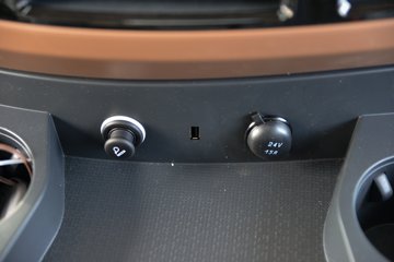 �������ó������콢GX 14.5L LNG 630���� 6X4 ����12�� AMT�Զ��� ǣ����ͼƬ