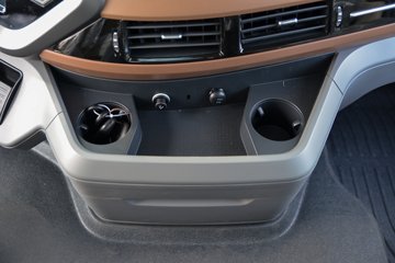 �������ó������콢GX 14.5L LNG 630���� 6X4 ����12�� AMT�Զ��� ǣ����ͼƬ