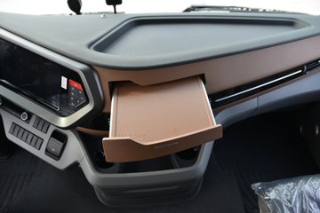 �������ó������콢GX 14.5L LNG 630���� 6X4 ����12�� AMT�Զ��� ǣ����ͼƬ