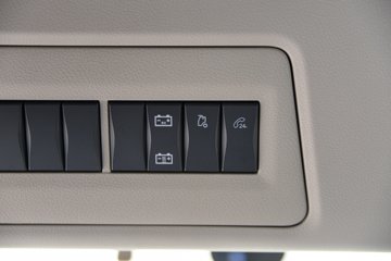 �������ó������콢GX 14.5L LNG 630���� 6X4 ����12�� AMT�Զ��� ǣ����ͼƬ